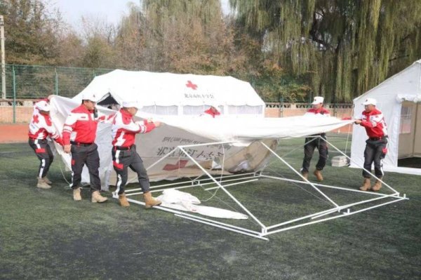 配资吧 北京市红十字会应急救援演练 12支队伍模拟强降雨救援